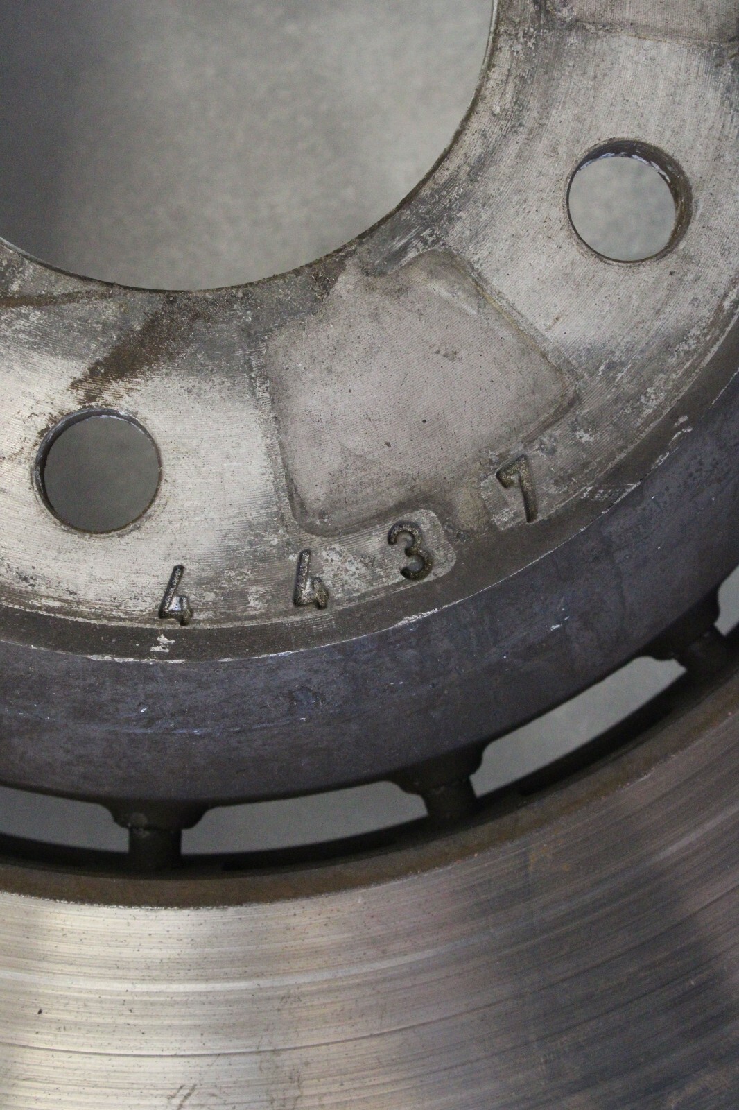 Bentley Bentayga 2015 2016 2017 2018 2019 2020 2021 2022 OEM Rear Brake Discs - Image 4