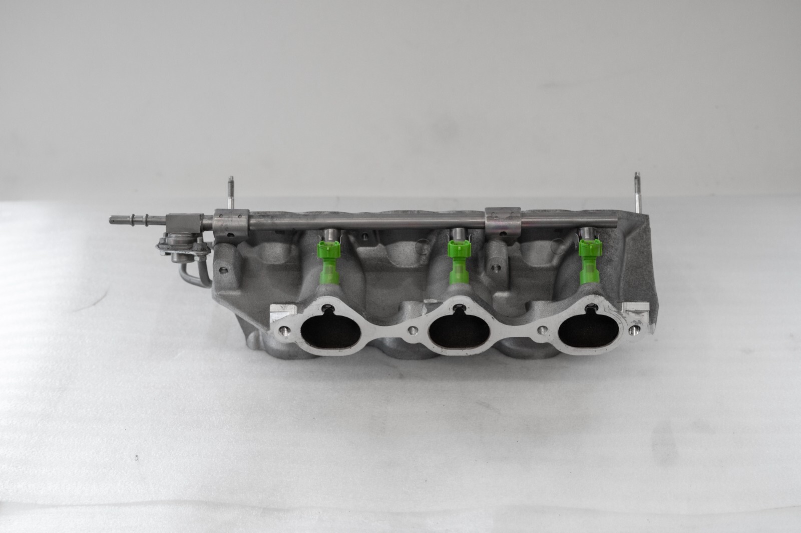Nissan Altima Murano Pathfinder Quest 3.5L Lower intake manifold and Injectors - Image 4