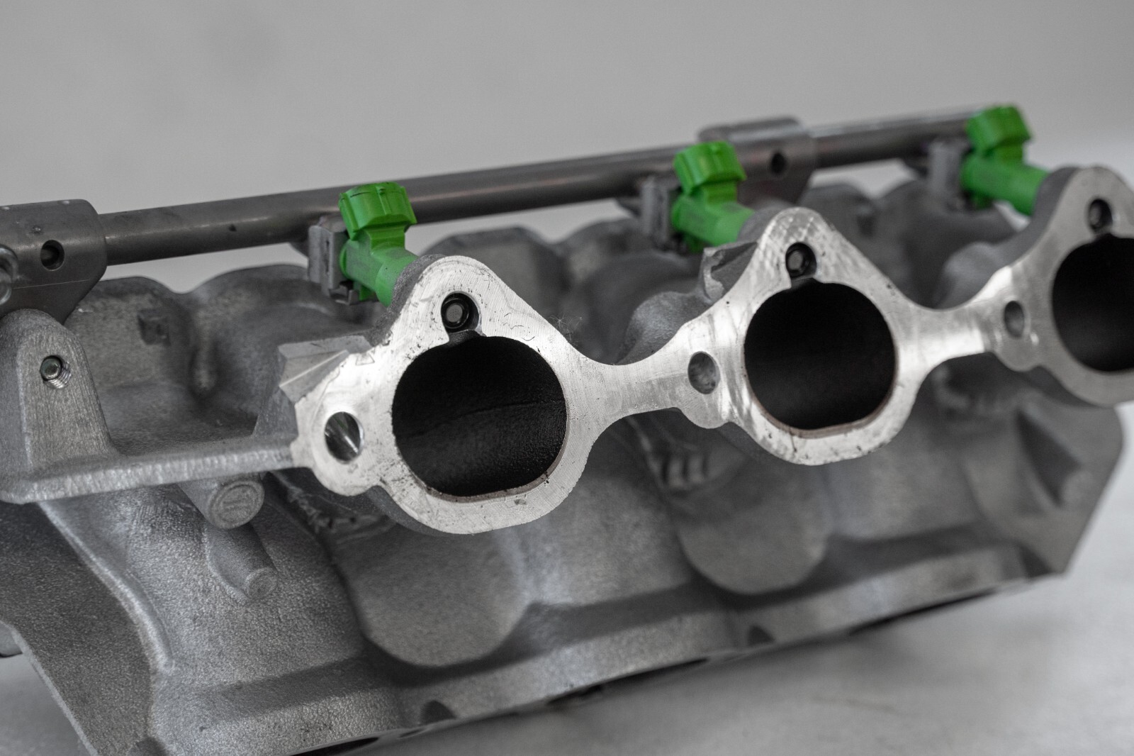 Nissan Altima Murano Pathfinder Quest 3.5L Lower intake manifold and Injectors - Image 5