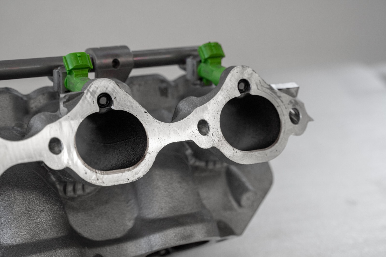 Nissan Altima Murano Pathfinder Quest 3.5L Lower intake manifold and Injectors - Image 6
