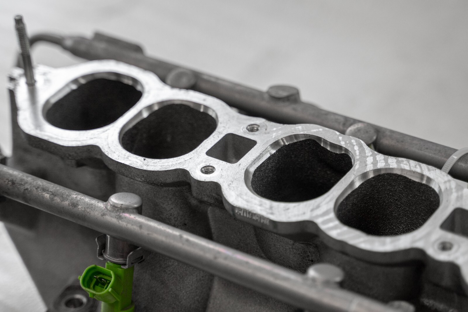 Nissan Altima Murano Pathfinder Quest 3.5L Lower intake manifold and Injectors - Image 12