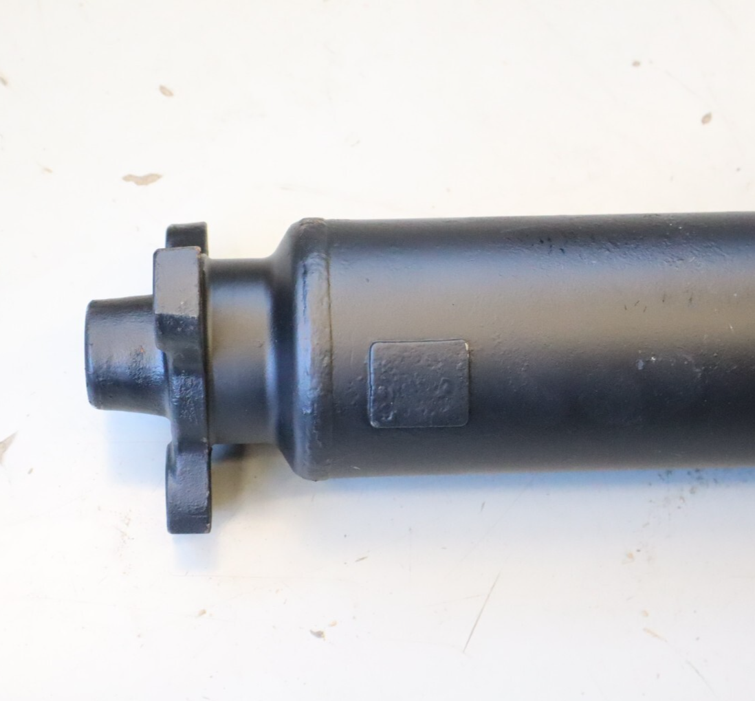 Bentley Rolls-Royce 1975-1990 OEM Driveshaft SWB – Image 5
