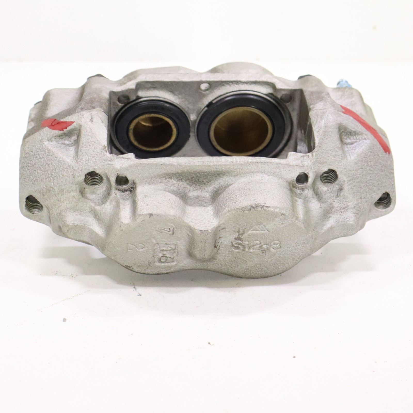 Toyota 4Runner Pickup 1984-1985 OEM Brake Caliper Front Right (Passenger Side) – Image 4