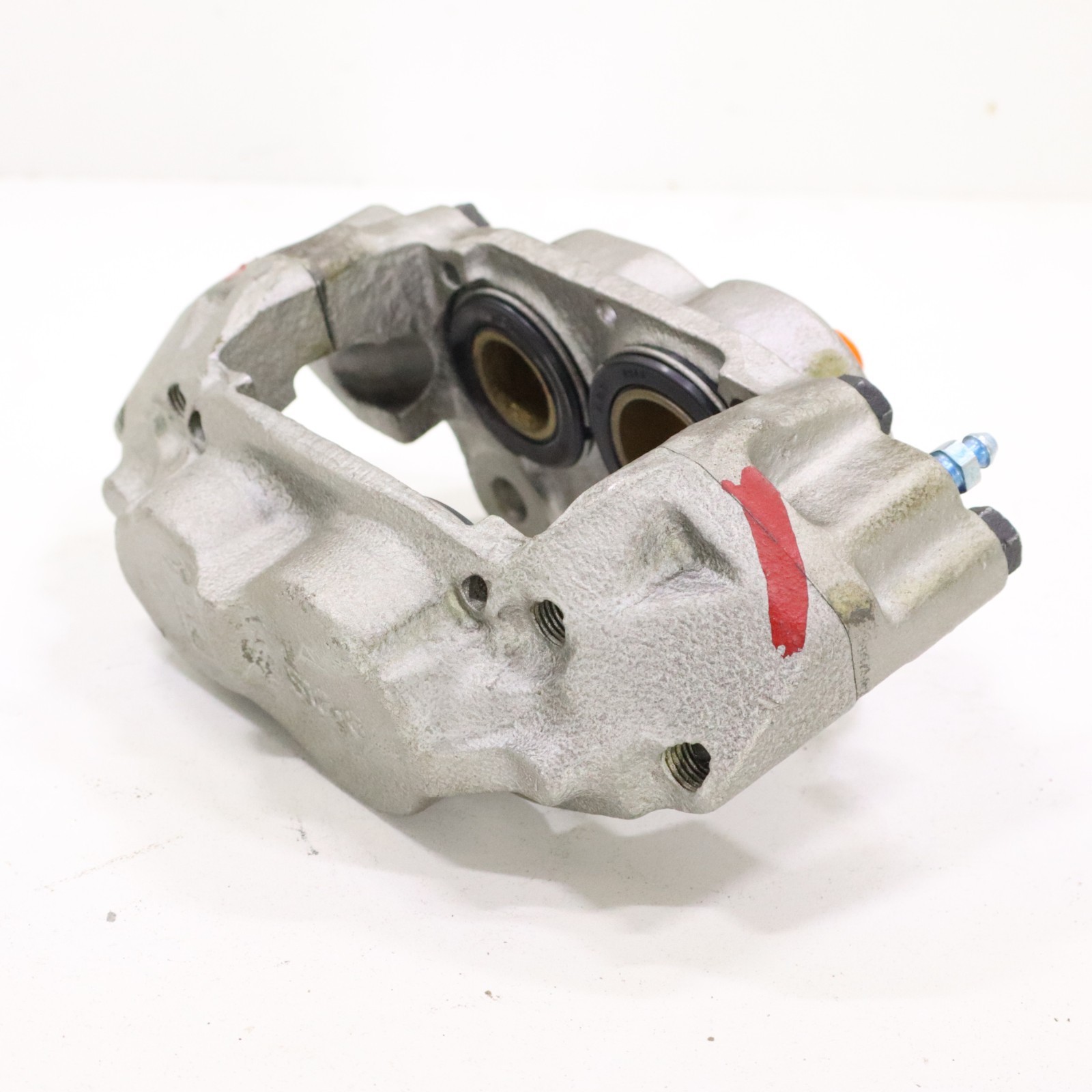 Toyota 4Runner Pickup 1984-1985 OEM Brake Caliper Front Right (Passenger Side) – Image 5