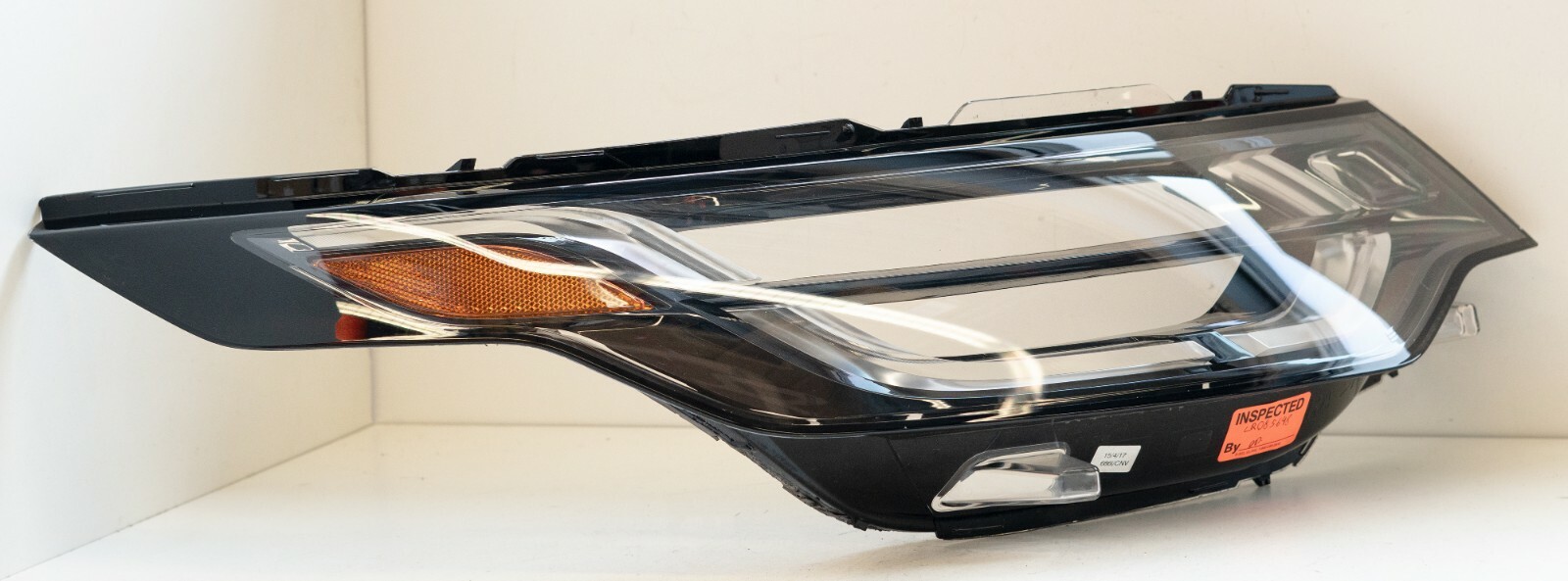 Range Rover Sport 2018-2019 OEM Right Side Headlight Lens - Image 3