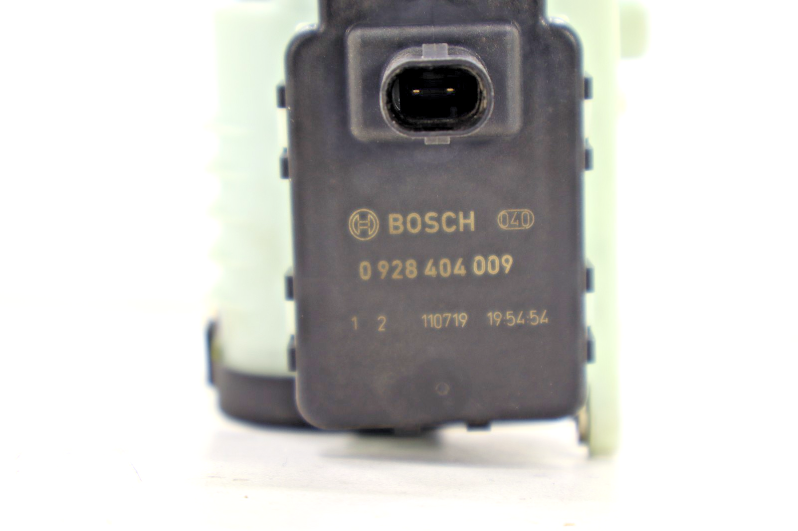 Mercedes DIESEL 2010-2018 OEM DEF Reduction Agent Pump Adblue Fluid Pump – Image 7