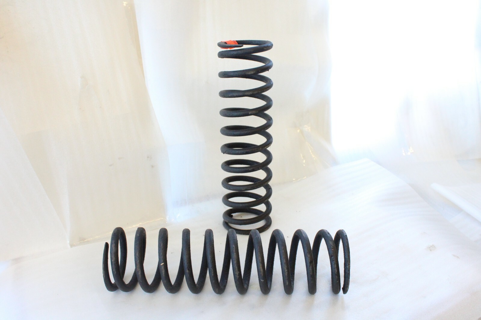 Rolls-Royce Silver Spirit 1988 OEM Coil Spring Set Rear UR23473, UR72471 – Image 8