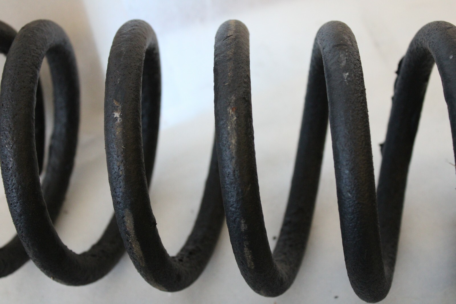 Rolls-Royce Silver Spirit 1988 OEM Coil Spring Set Rear UR23473, UR72471 – Image 11