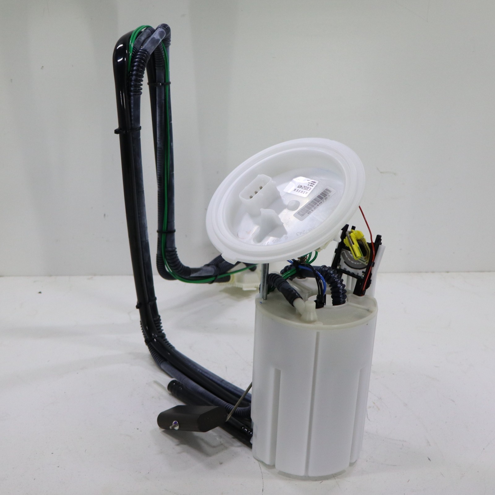 BMW 525i 530i 545i 550i 645Ci 650i 2004-2010 OEM Fuel Pump - Image 2