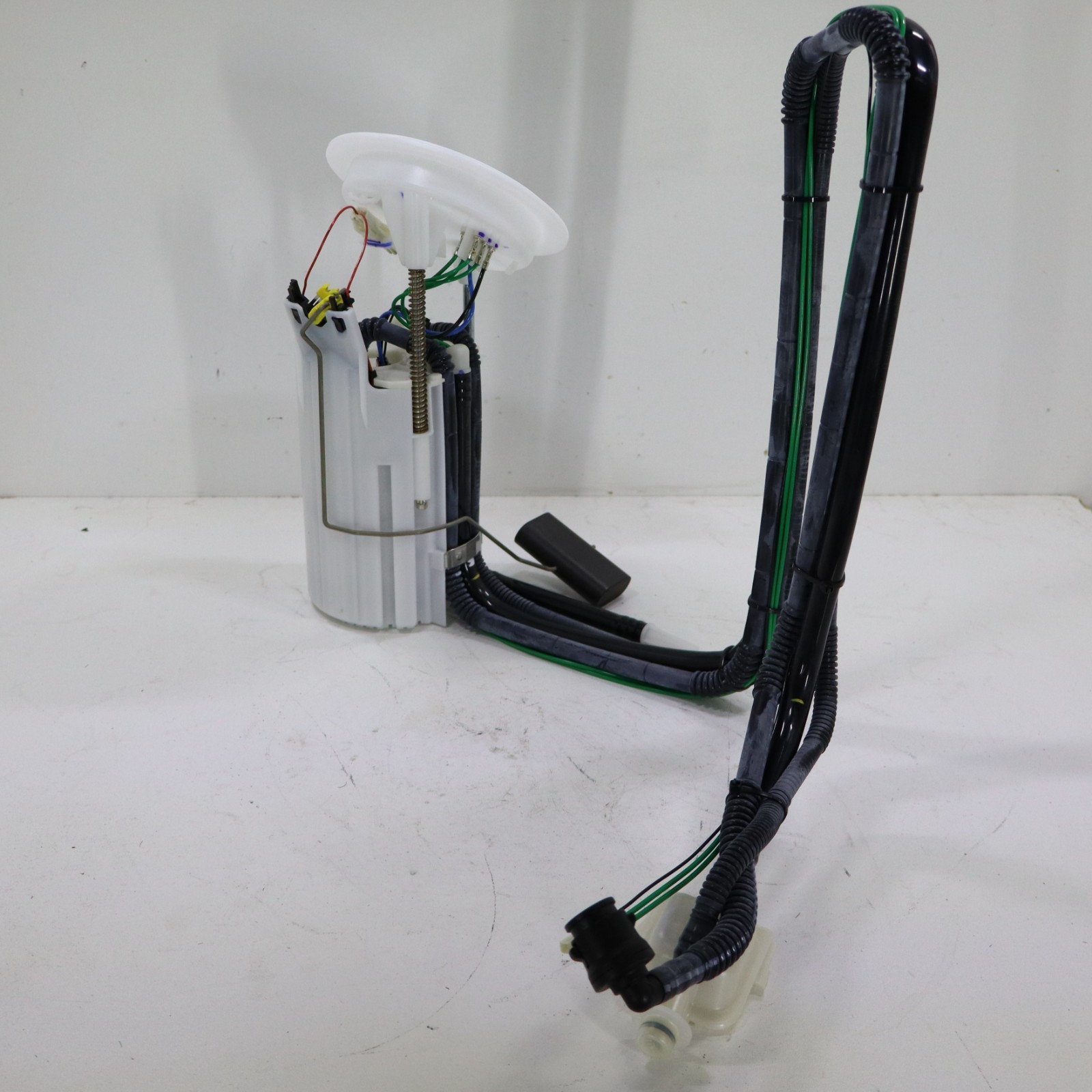 BMW 525i 530i 545i 550i 645Ci 650i 2004-2010 OEM Fuel Pump - Image 6