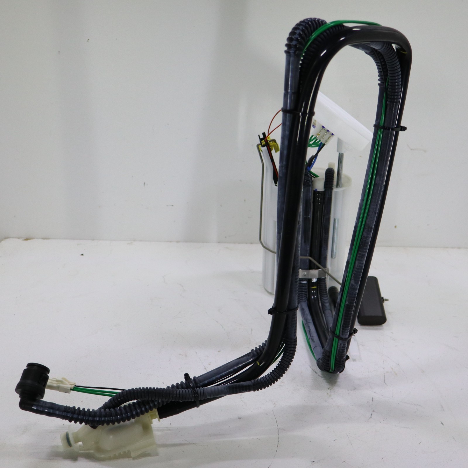 BMW 525i 530i 545i 550i 645Ci 650i 2004-2010 OEM Fuel Pump - Image 7