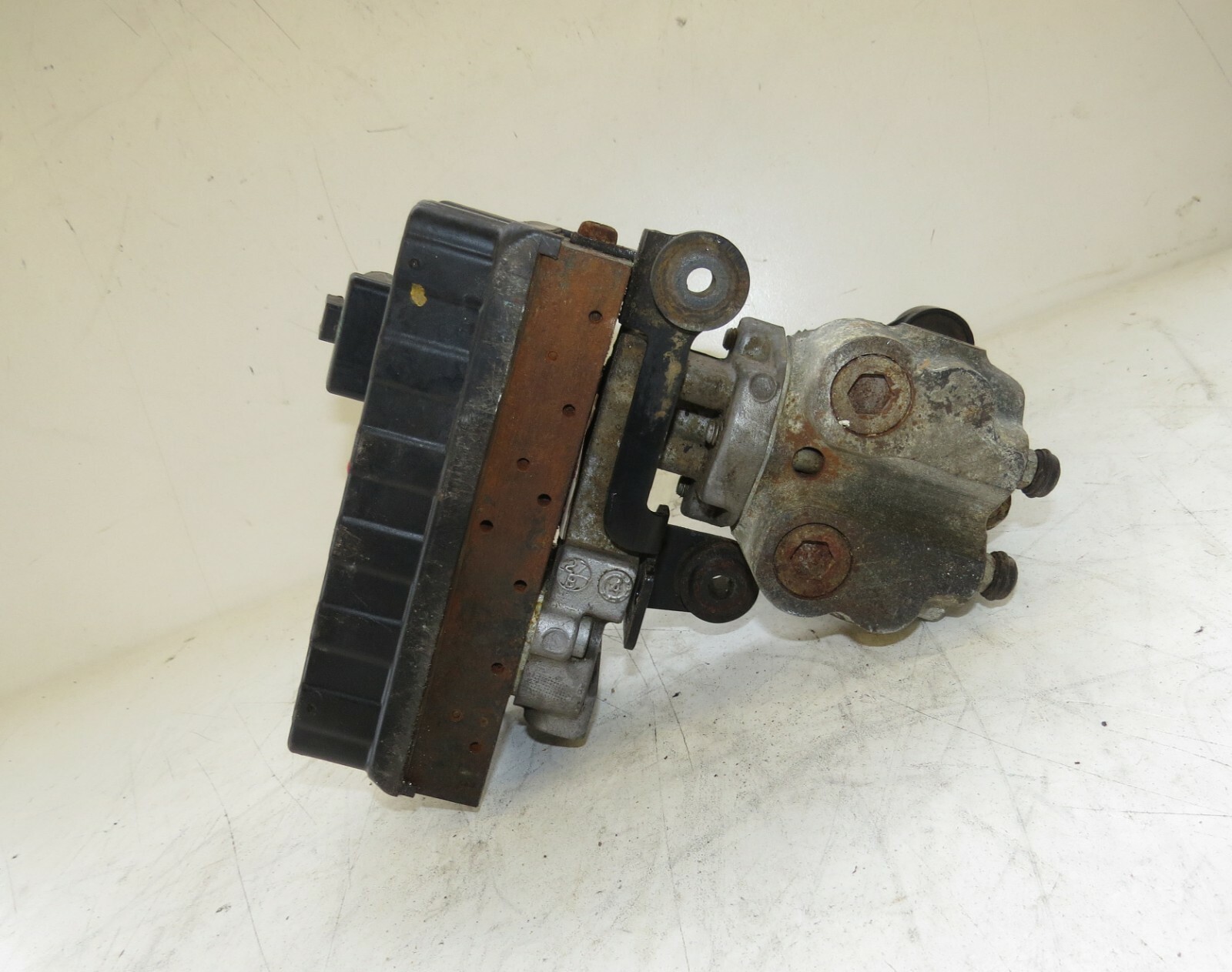 Volkswagen Golf Passat 1993 1994 1995 1996 1997 OEM ABS Brake Pump Unit - Image 7