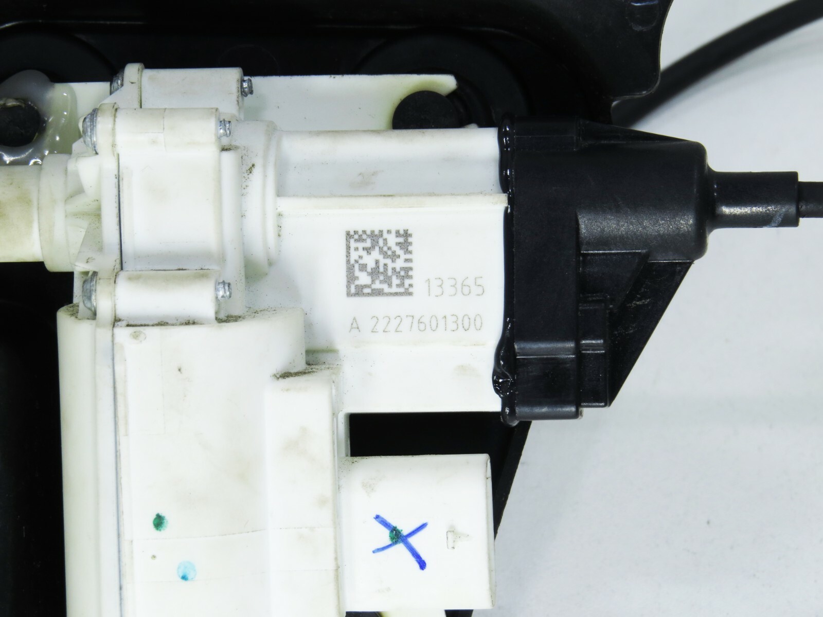 Mercedes S450 S63 2014-2019 OEM Electric Door Lock Actuator - Image 3