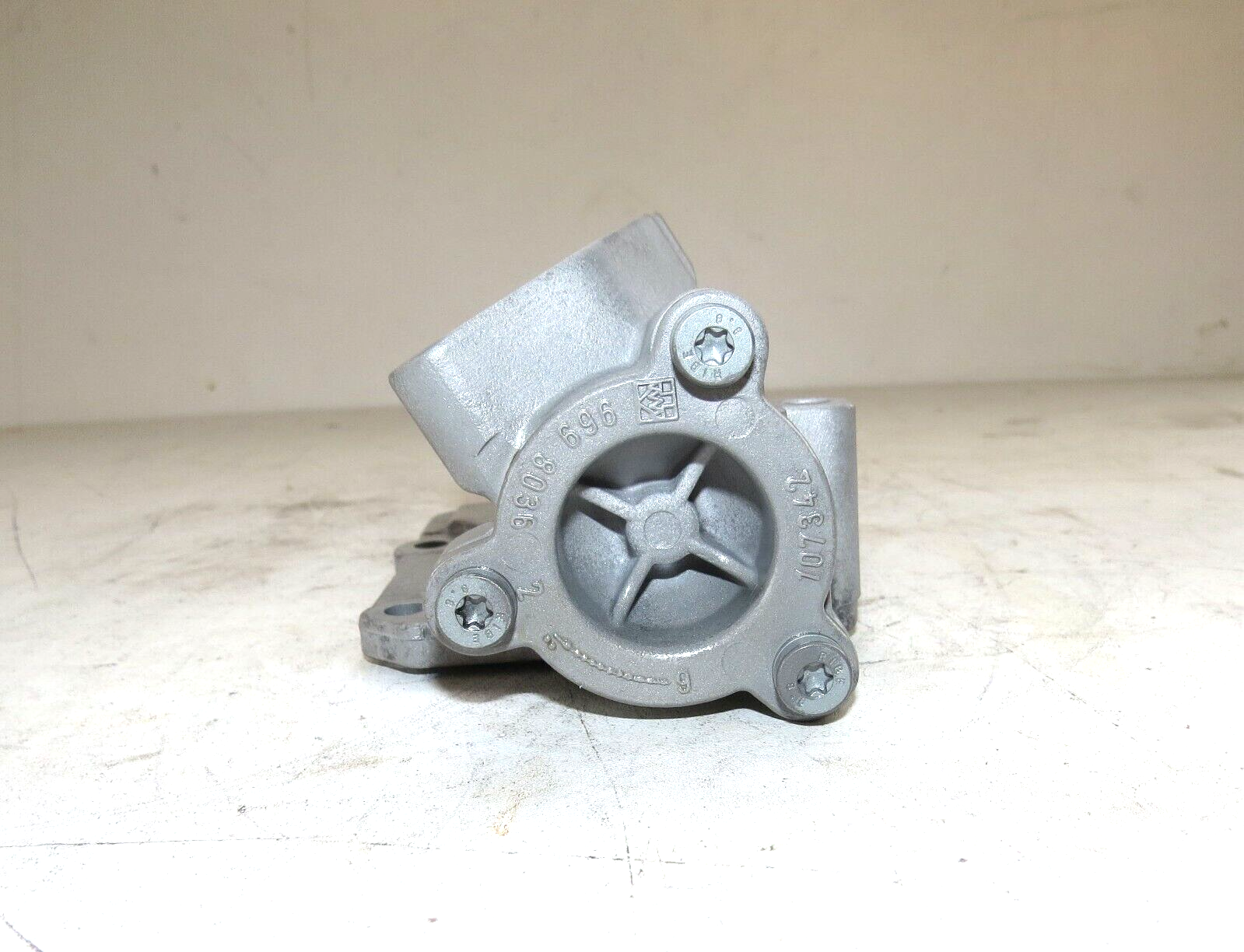 Mercedes CL600 S600 2001-2006 OEM Engine Oil Cooler Housing – Image 7