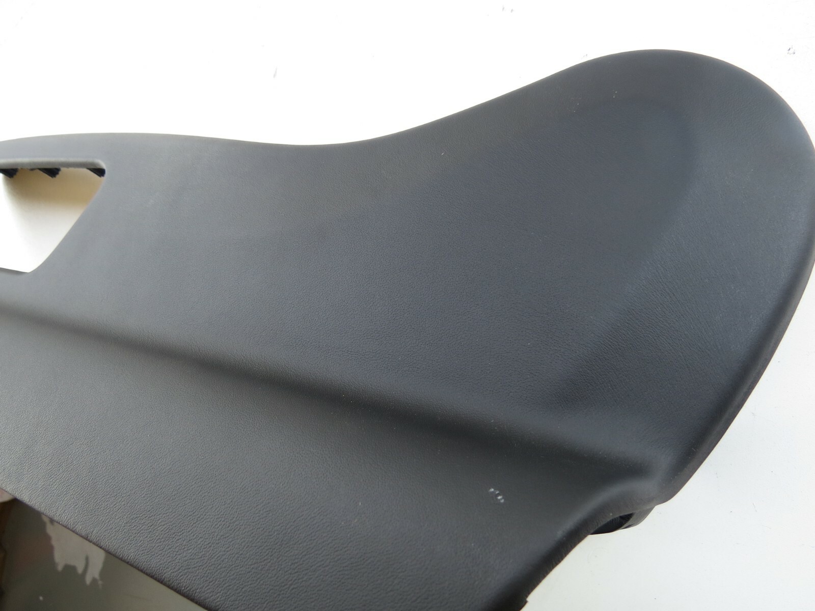 Bentley Bentayga 2017-2020 OEM Driver Seat Side Trim Panel Frame – Image 4