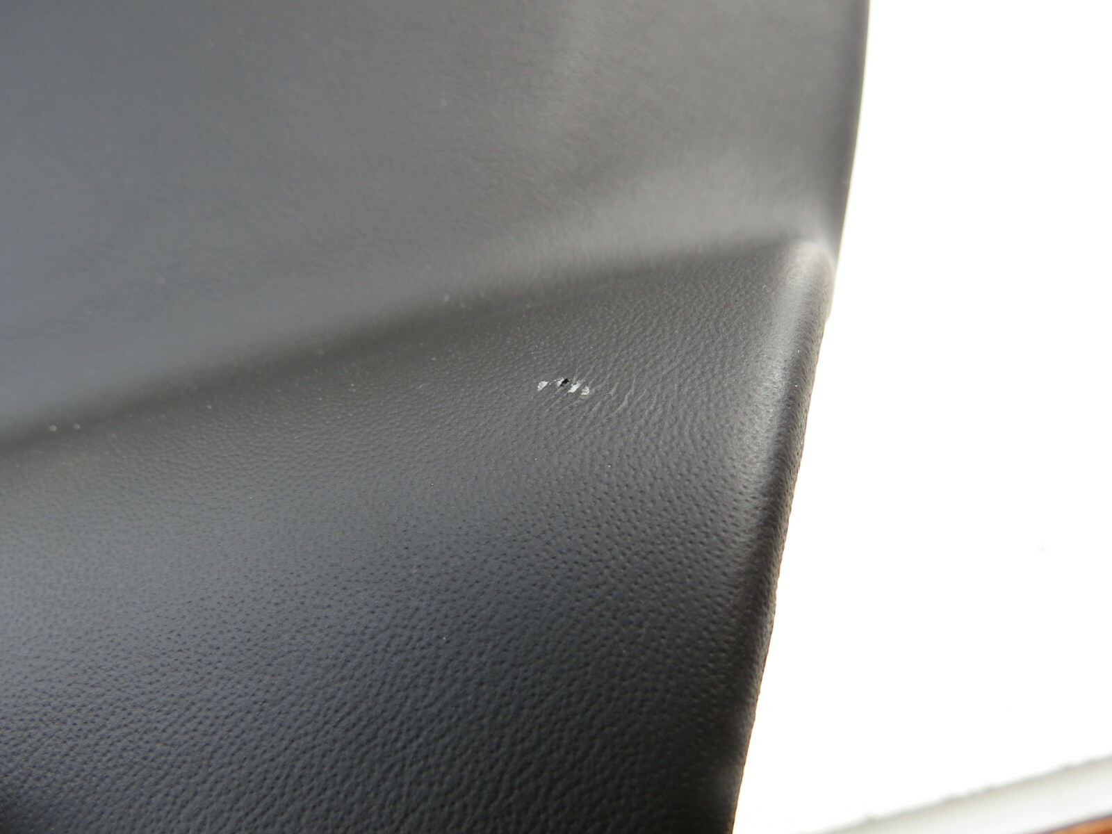 Bentley Bentayga 2017-2020 OEM Driver Seat Side Trim Panel Frame – Image 9