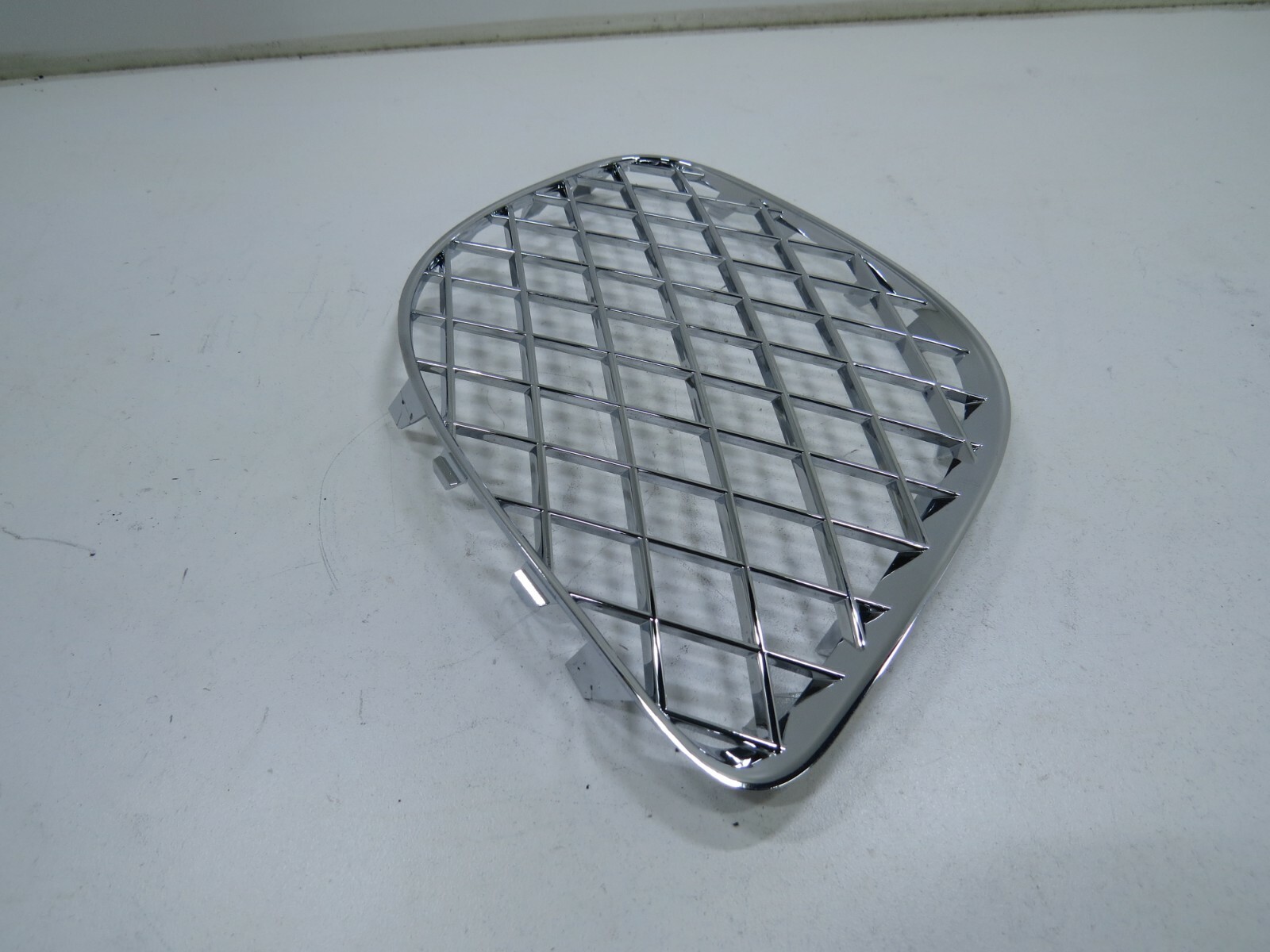 Bentley Continental 2006- 2012 OEM NEW Grille FR RH Lower - Image 9
