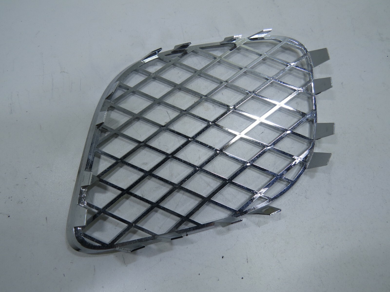 Bentley Continental 2006- 2012 OEM NEW Grille FR RH Lower - Image 10