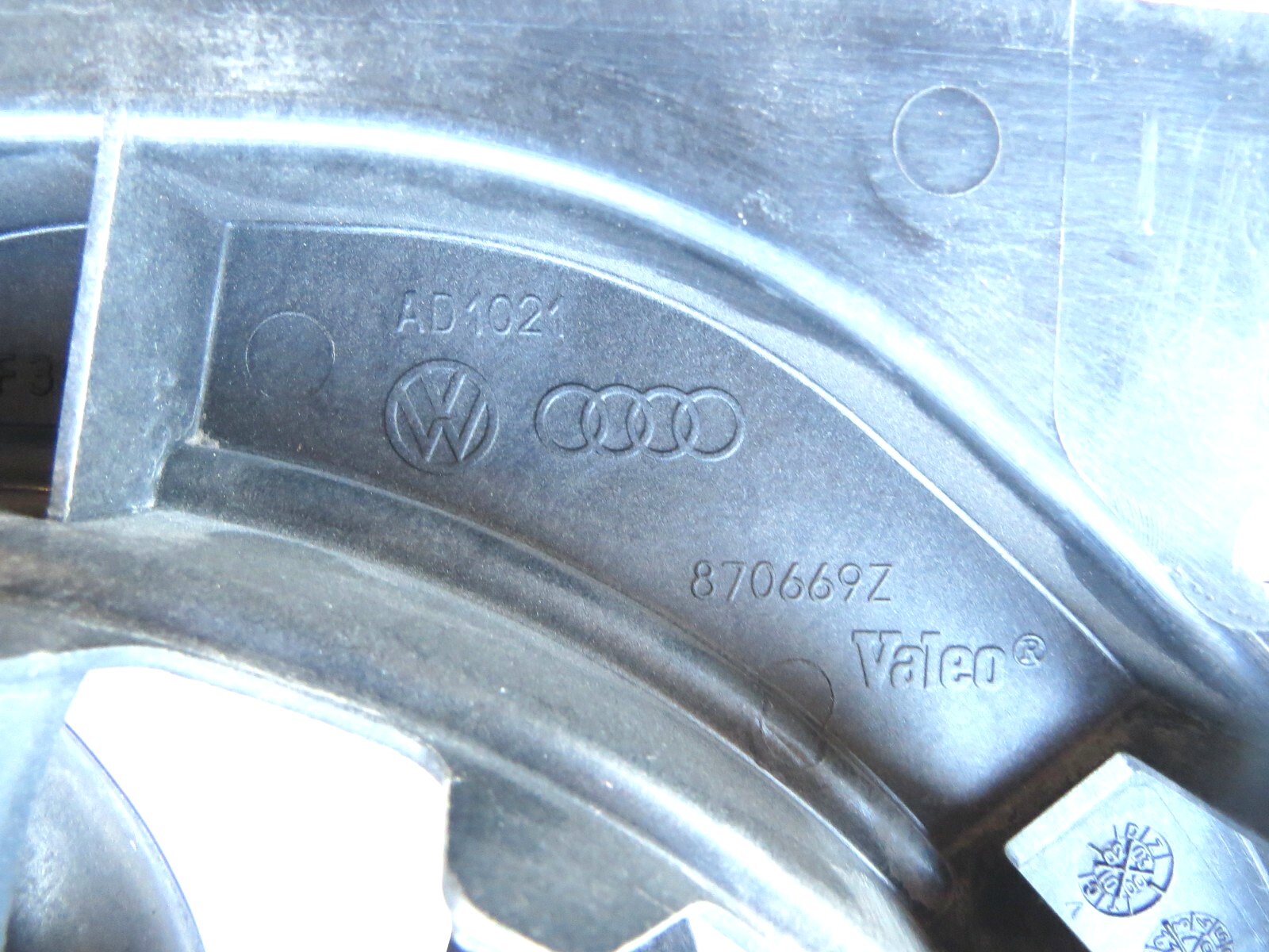 Audi A4 Quattro 2002-2008 OEM Engine Cooling Fan Without Module – Image 8