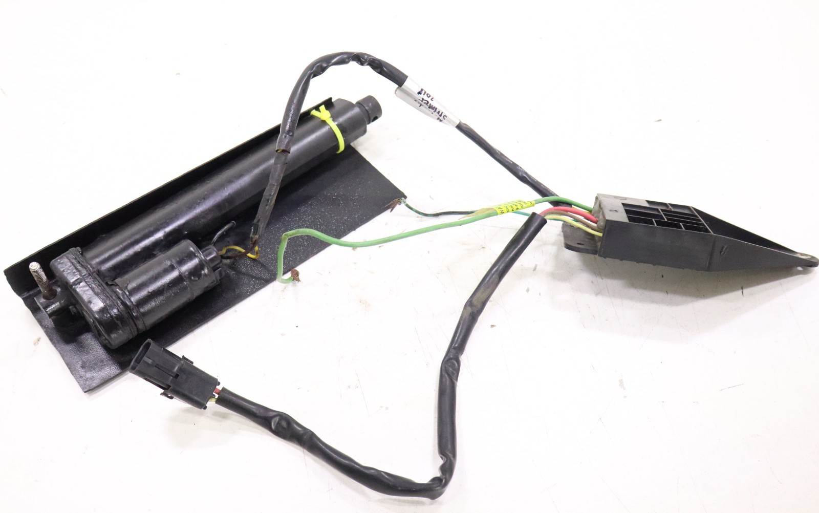 Mercedes Sprinter 2018 OEM Electric Side Step Control Unit w/ Linear Actuator - Image 11
