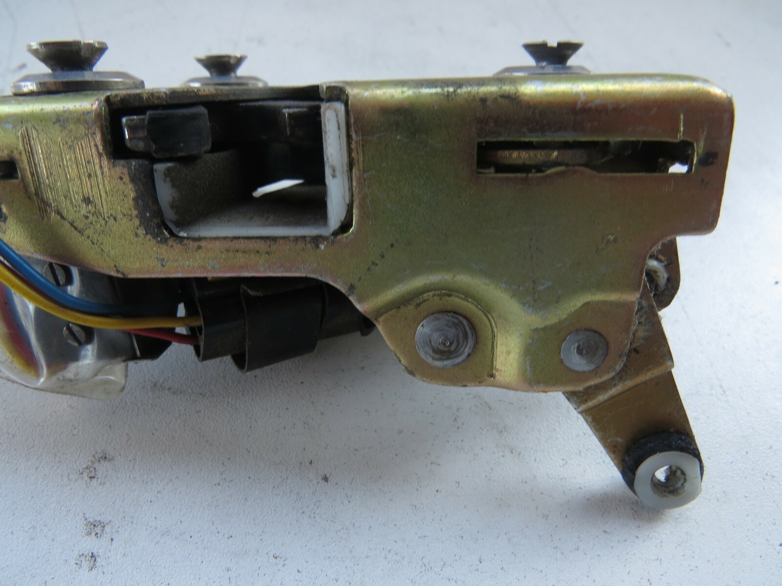 Bentley Rolls Royce 1983-84 1985 1986 1987 1988 1989 OEM Door Lock Latch FR LH - Image 2