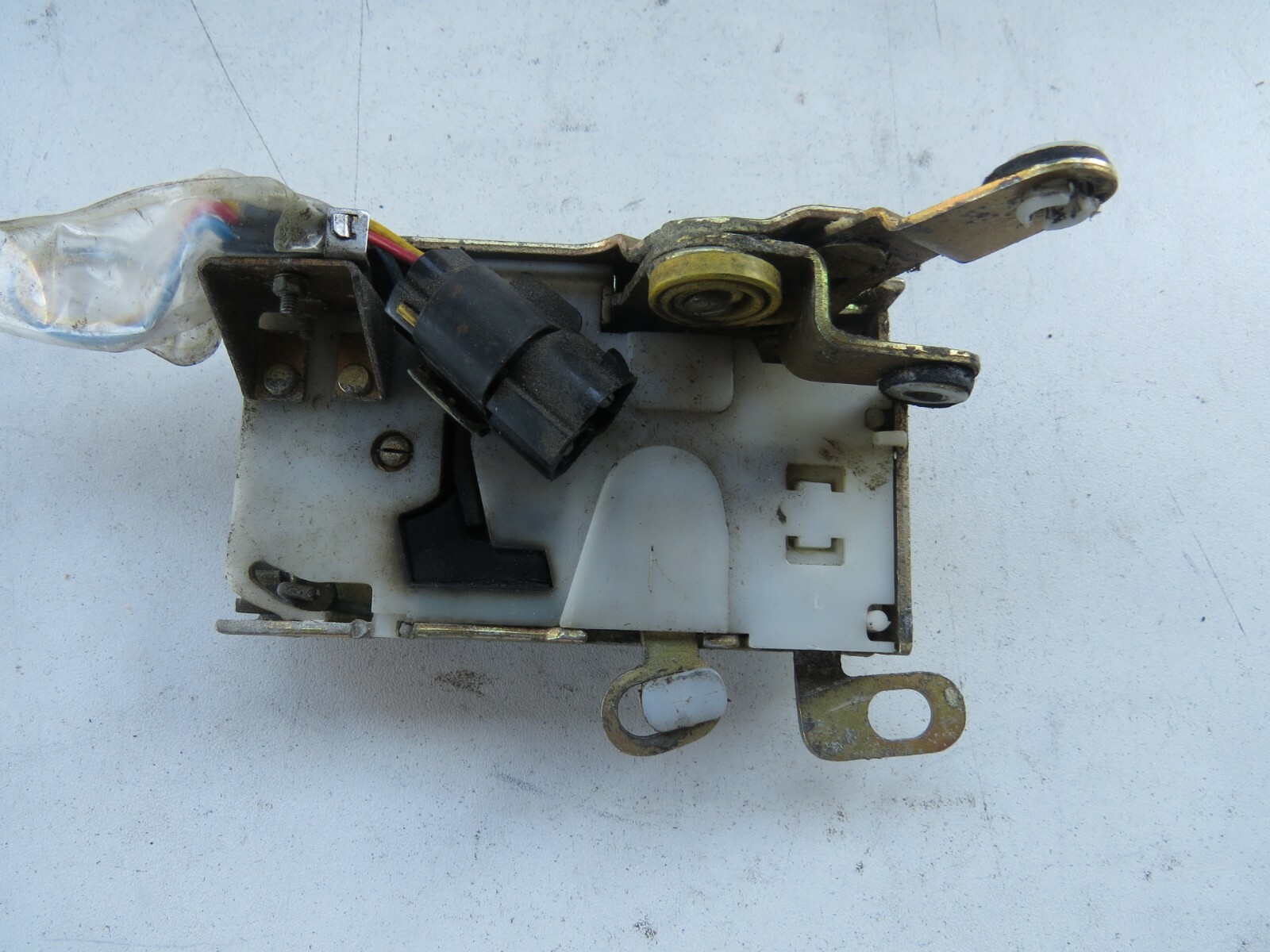 Bentley Rolls Royce 1983-84 1985 1986 1987 1988 1989 OEM Door Lock Latch FR LH - Image 7