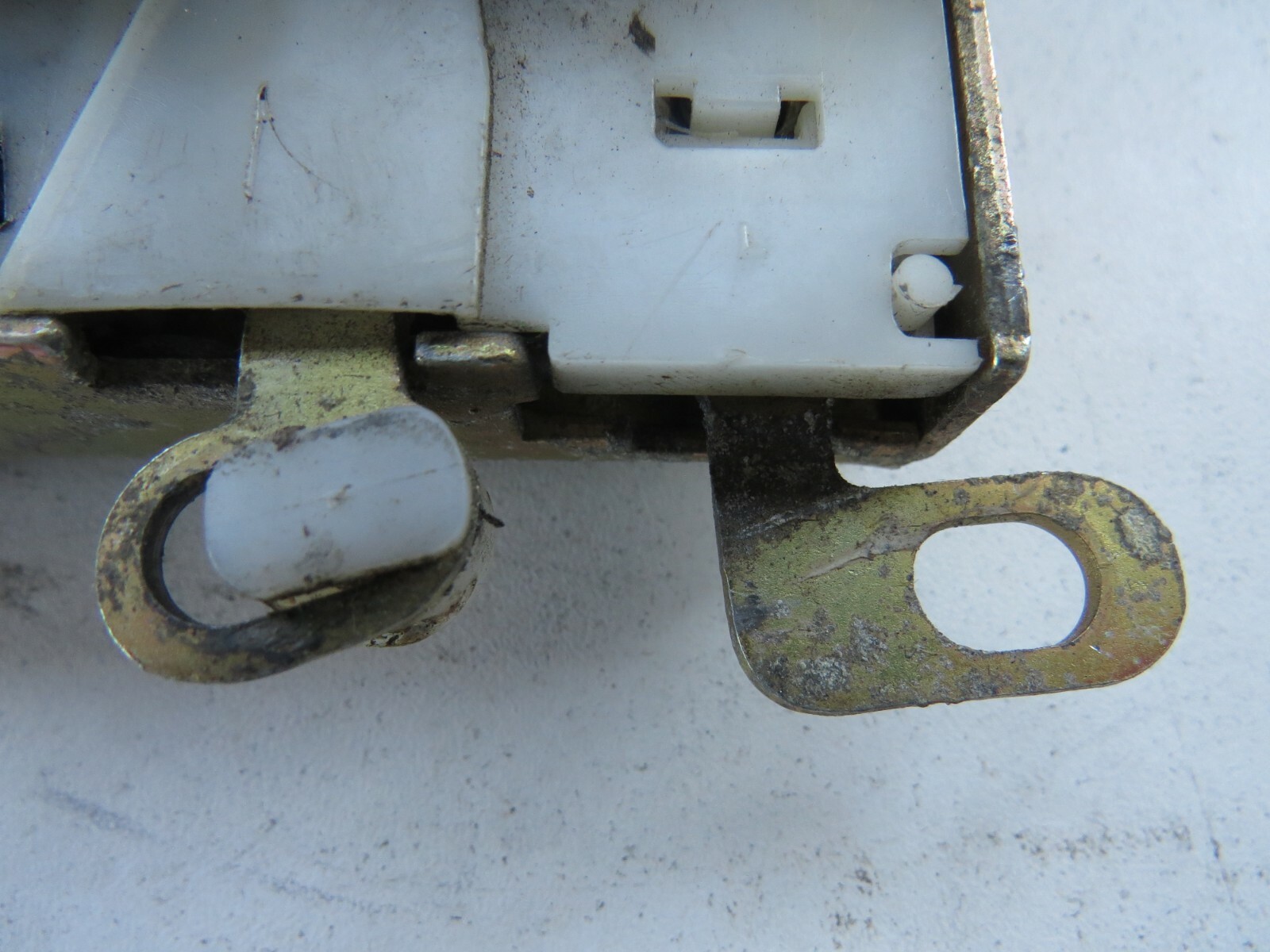 Bentley Rolls Royce 1983-84 1985 1986 1987 1988 1989 OEM Door Lock Latch FR LH - Image 10