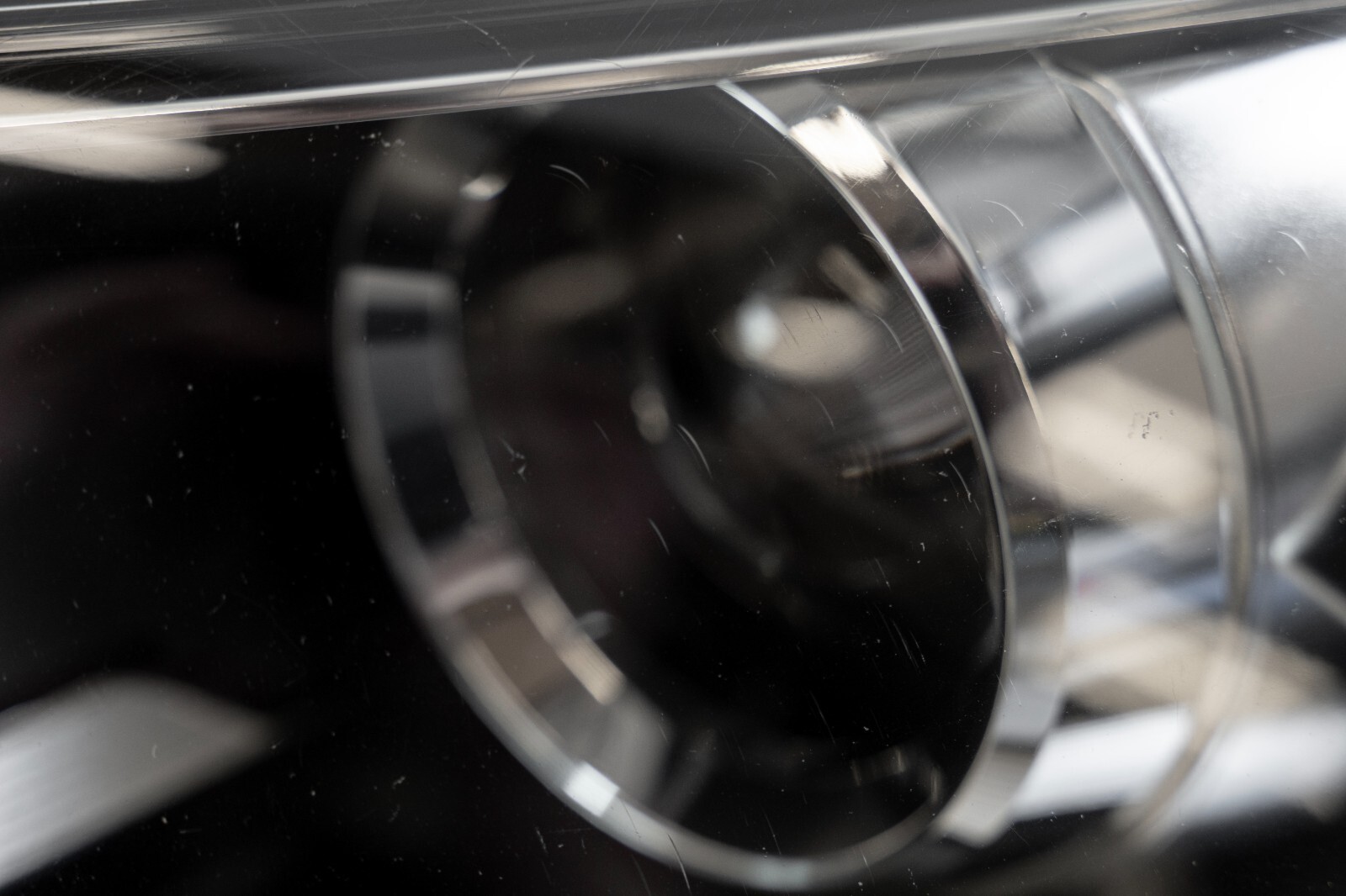 Audi Q7 Headlight OEM 2017-2019 Left Driver Side Genuine XENON HID 4M0941005B – Image 9