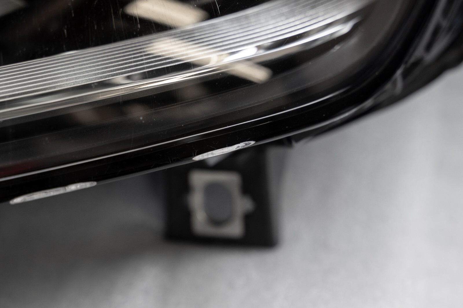 Audi Q7 Headlight OEM 2017-2019 Left Driver Side Genuine XENON HID 4M0941005B – Image 12