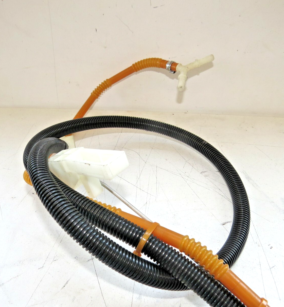 Audi A8 Quattro S8 VW Phaeton Bentley 2004-2009 OEM Fuel Transfer Tube Left - Image 7