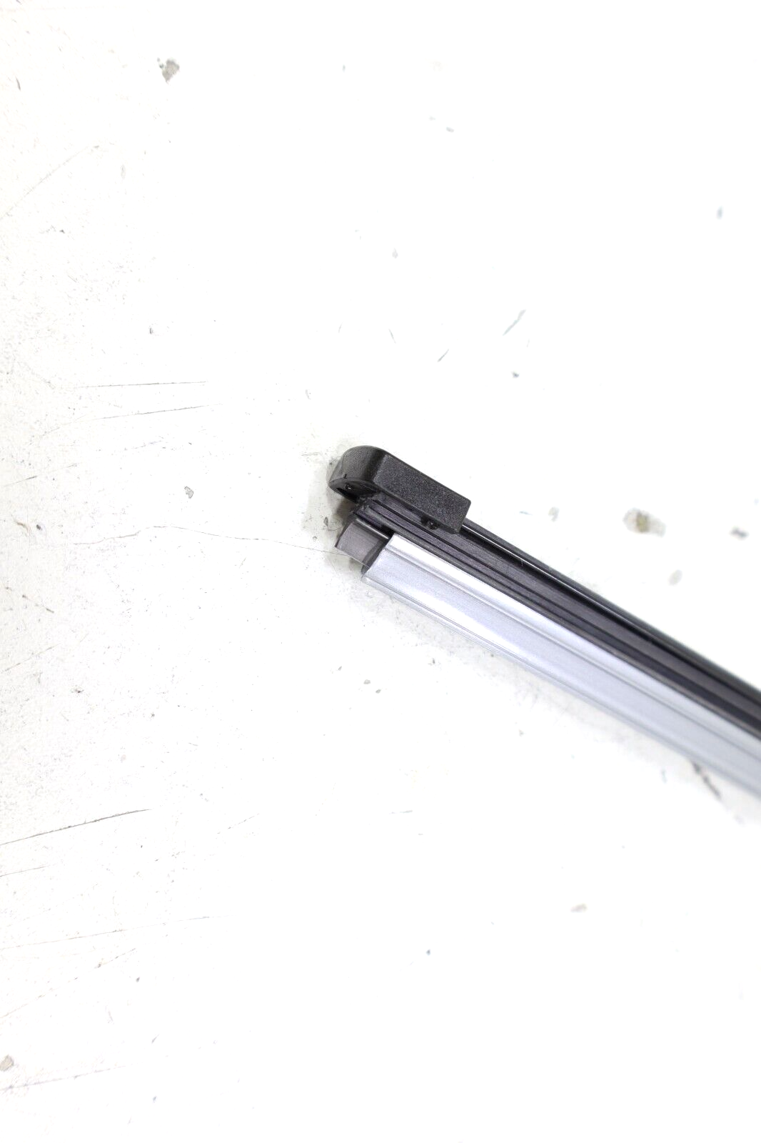 Volvo V40 2012 2013 2014 2015 2016 NEW Rear Windshield Wiper Arm w/ Blade – Image 9