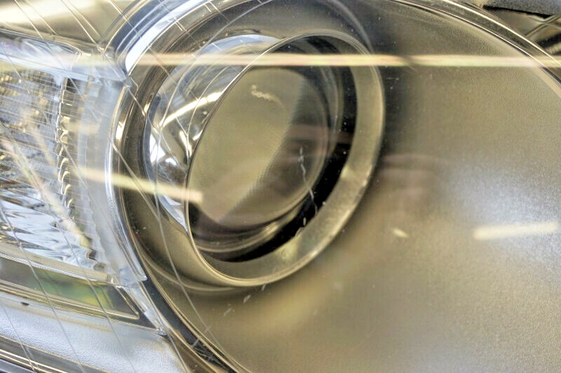 Volkswagen Passat 2006-2010 OEM Headlight Assembly Right (Passenger Side) - Image 2