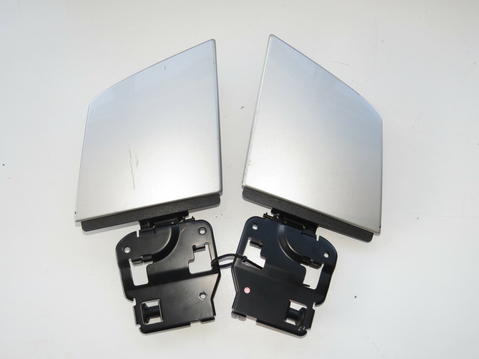 Mercedes CLK 2003-2009 OEM Convertible Hinge Flap Set Left & Right – Image 3