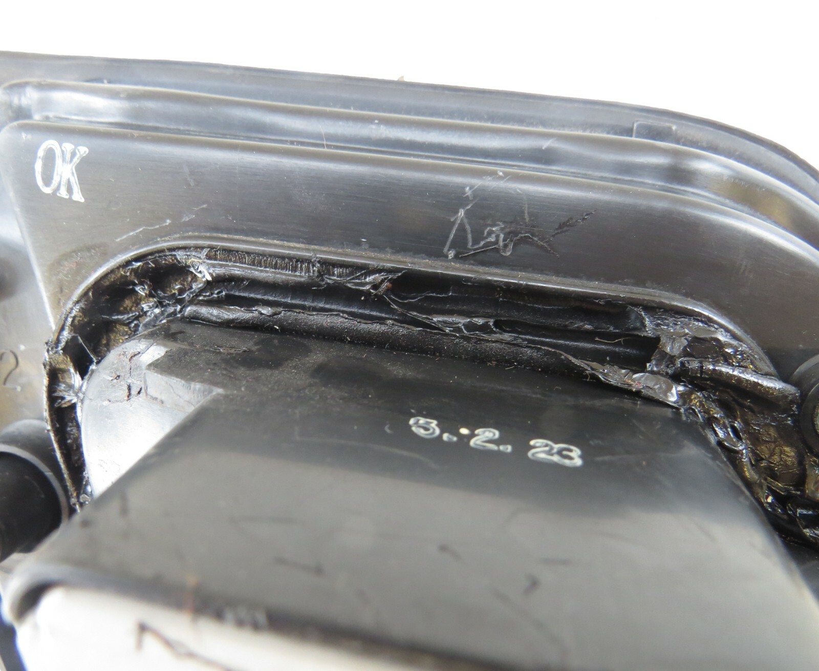 Nissan I30 Maxima 1995 1996 1997 OEM Tail Light Rear Right Inner - Image 7