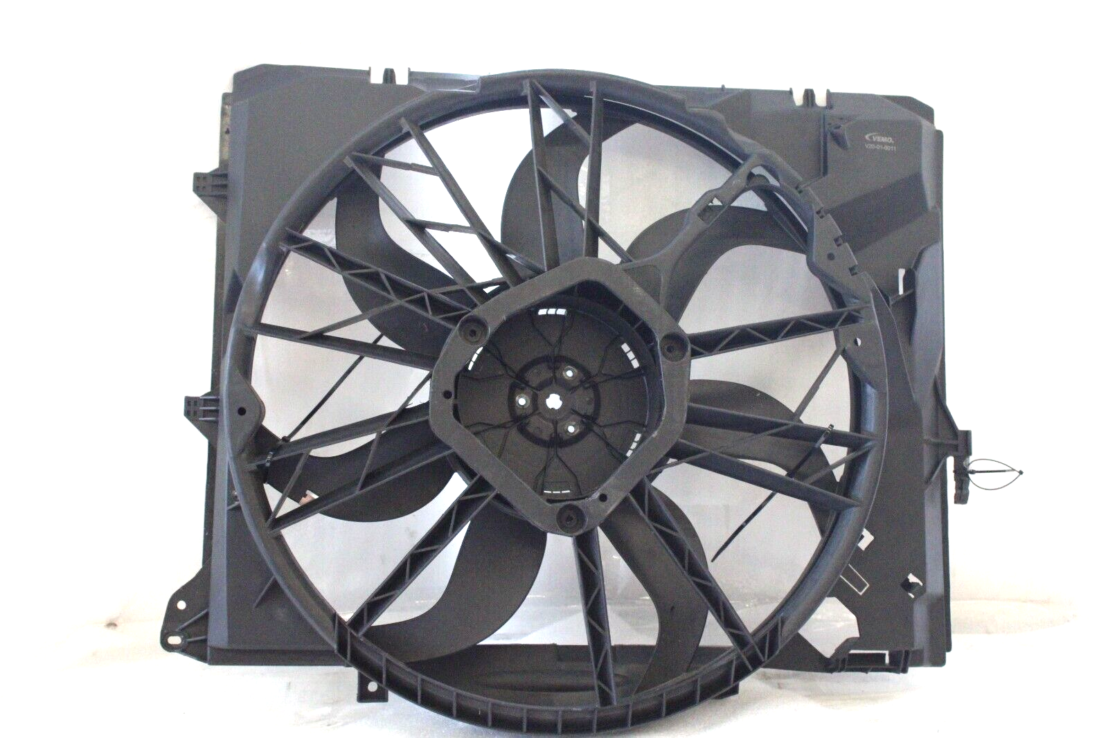 BMW 2006-2013 OEM Engine Cooling Fan Blade & Shroud No Motor Auxiliary Fan - Image 2