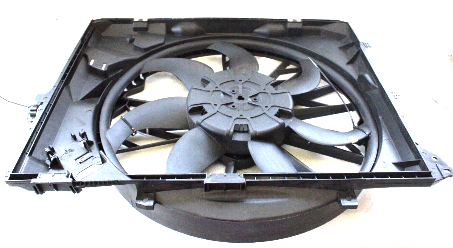 BMW 2006-2013 OEM Engine Cooling Fan Blade & Shroud No Motor Auxiliary Fan - Image 8