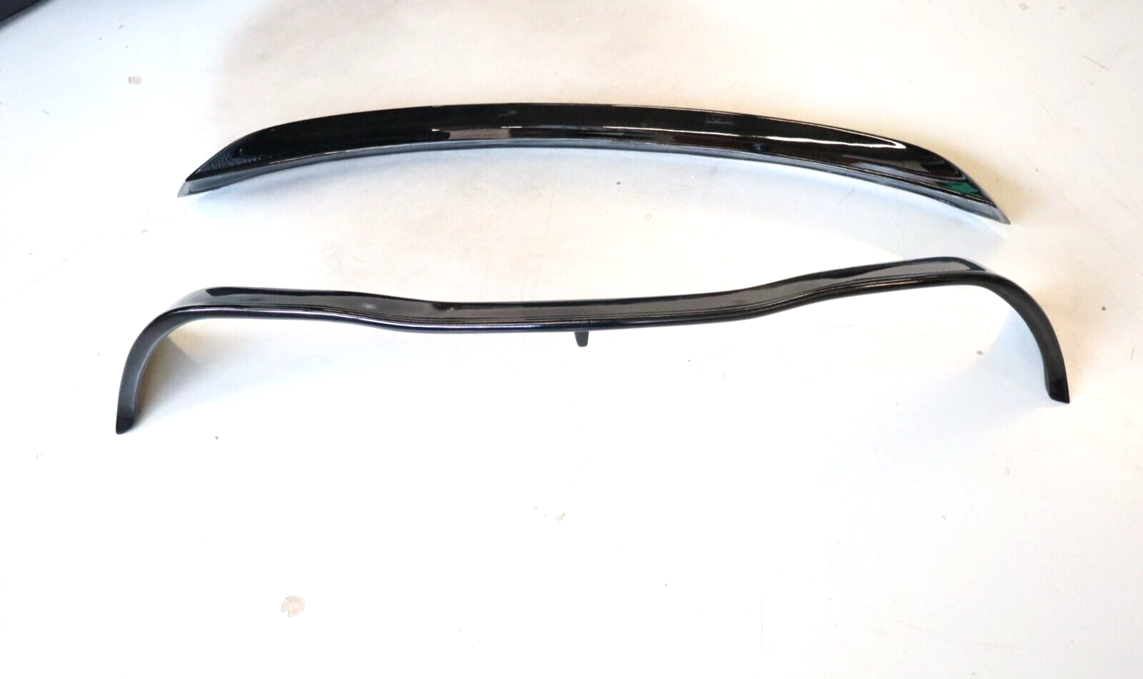 Porsche Cayenne 2011-2018 Tailgate Trunk Lid Spoiler Black 2PCS - Image 2