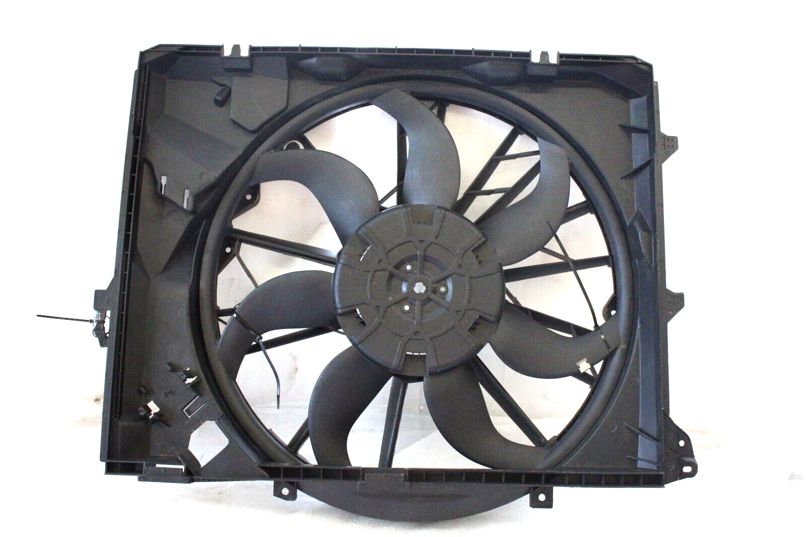 BMW 2006-2013 OEM Engine Cooling Fan Blade & Shroud No Motor Auxiliary Fan - Image 9