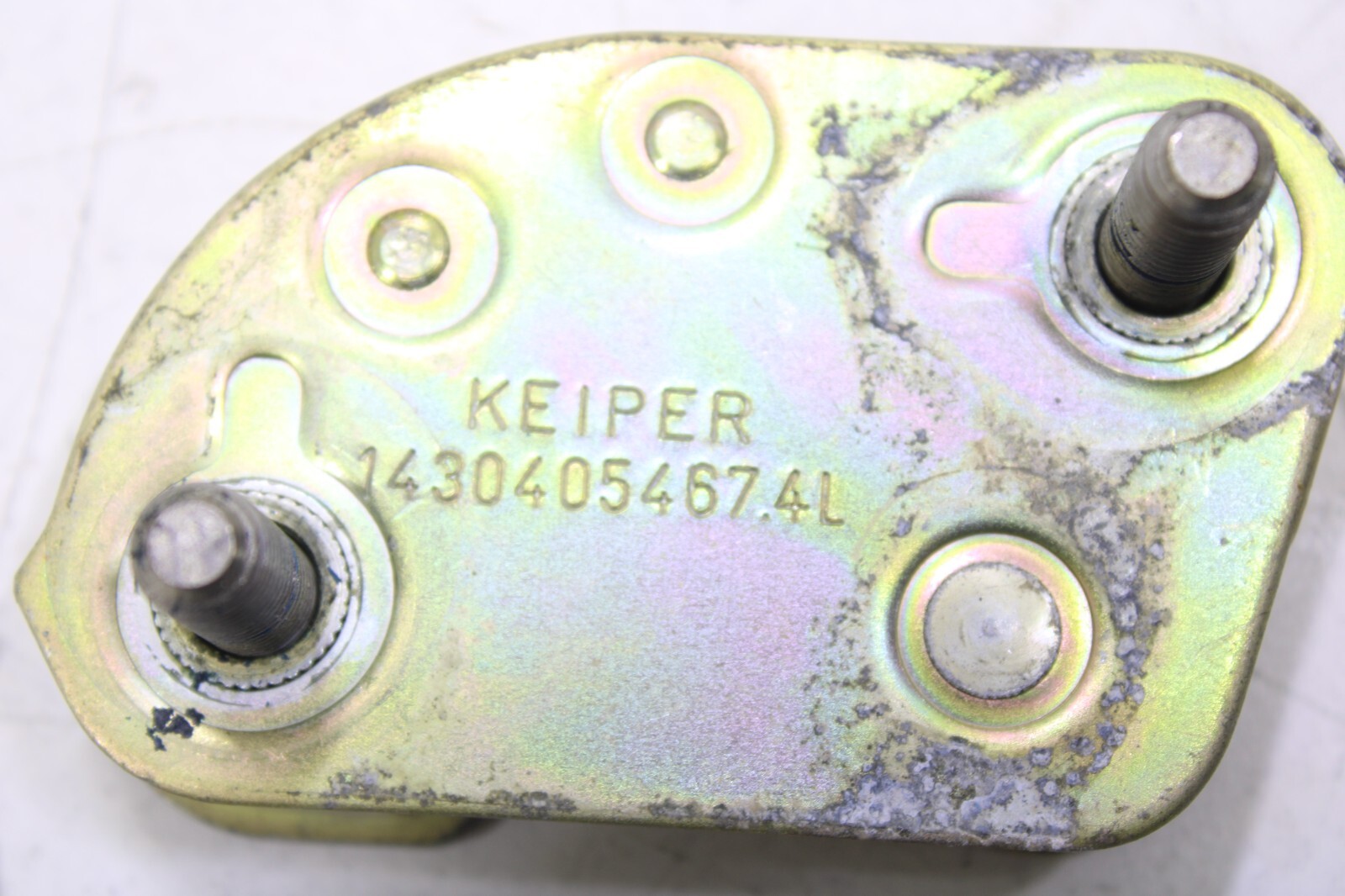 Porsche 911 1984-1998 OEM Door Lock Striker Plate Left Driver Side – Image 15