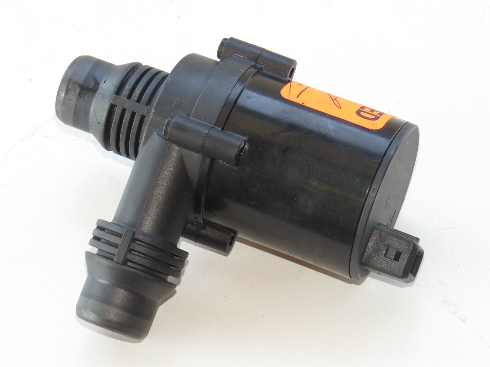 BMW X5 2007-2018 OEM Engine Auxiliary Water Pump - Image 3