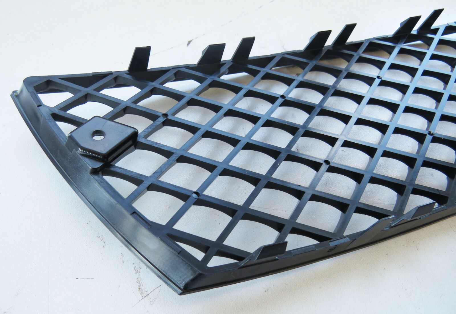 Bentley Continental 2005 2006 2007 2008 2009 OEM NEW Bumper Grille 3W5807683C – Image 6