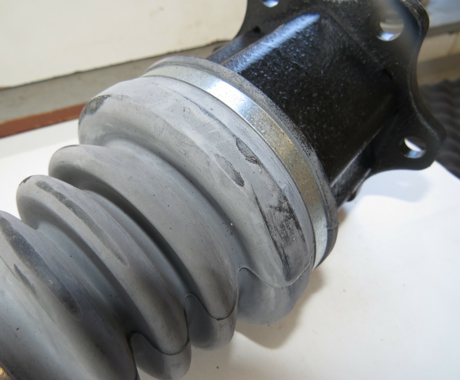 Volkswagen 2009-2015 OEM Diesel CV Front Right Axle Shaft Assembly – Image 8