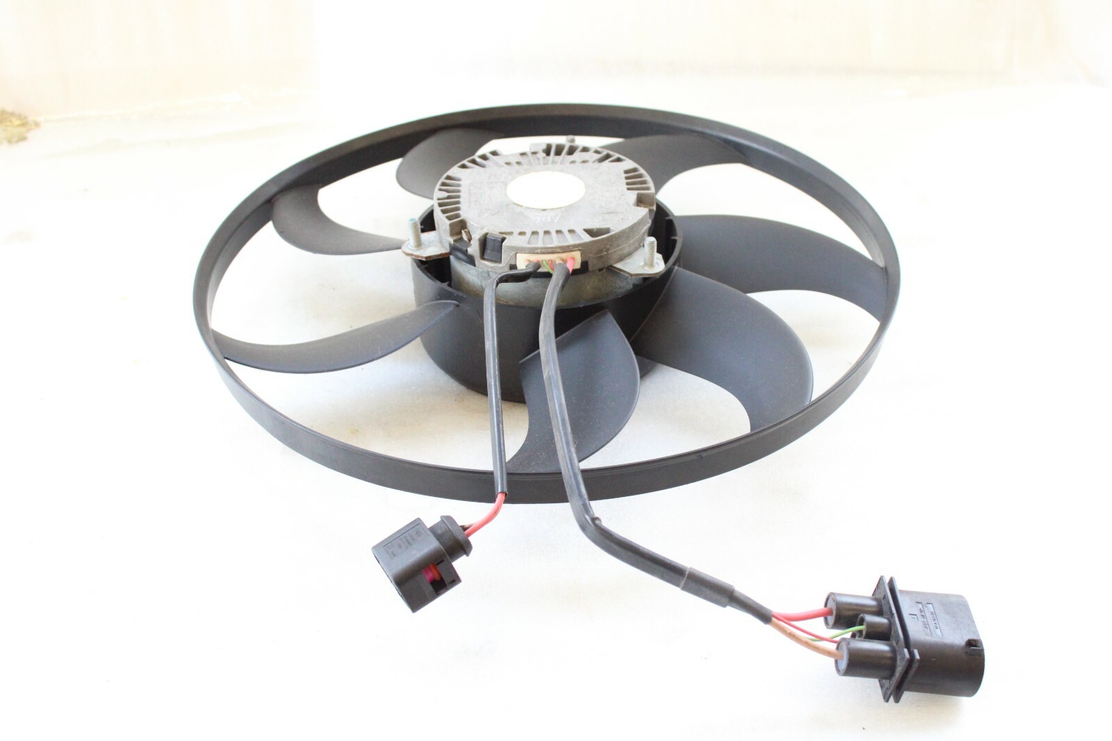 Volkswagen 2015-2018 OEM Auxiliary Cooling Fan W/Motor – Image 2