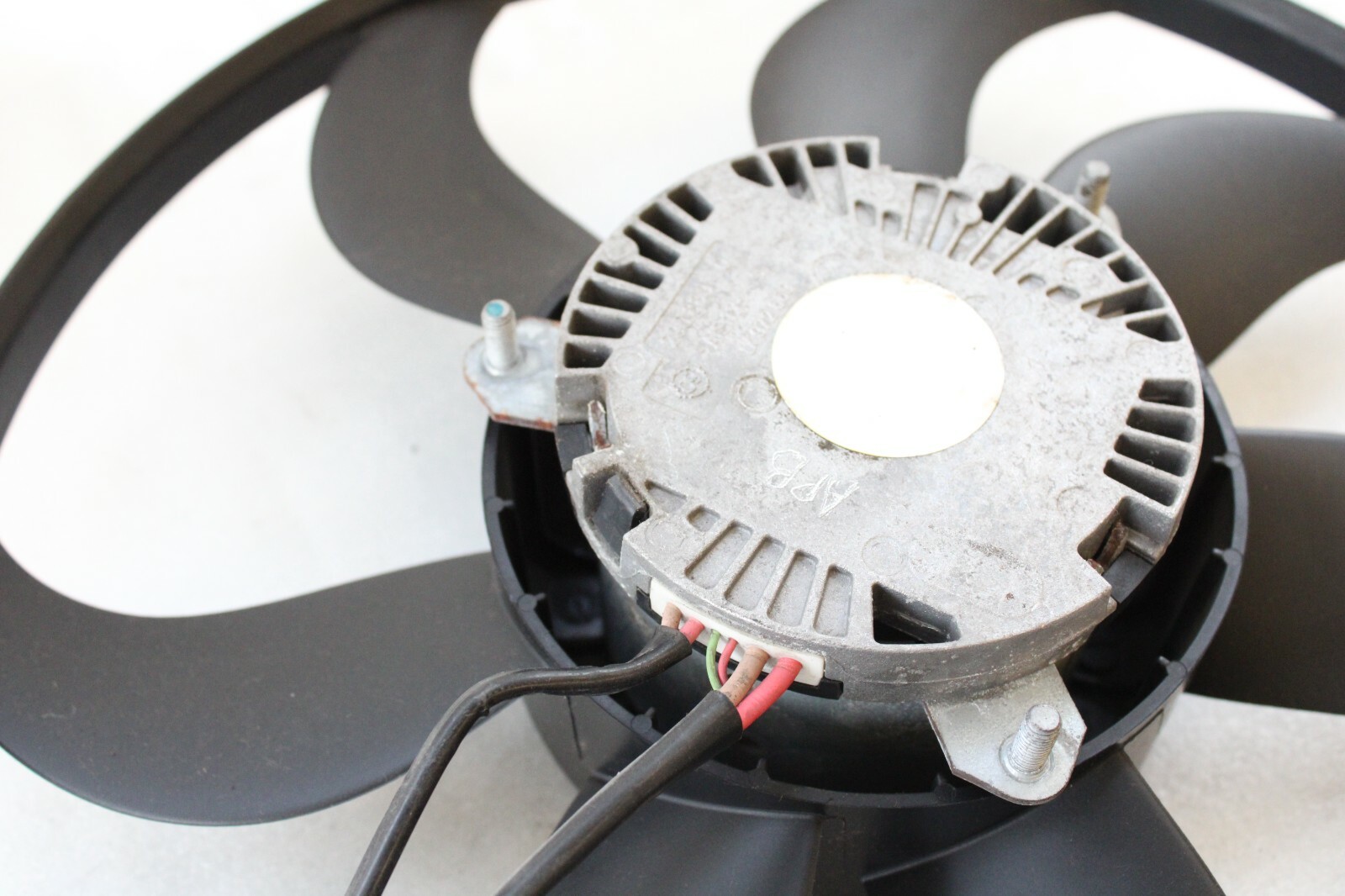 Volkswagen 2015-2018 OEM Auxiliary Cooling Fan W/Motor – Image 10