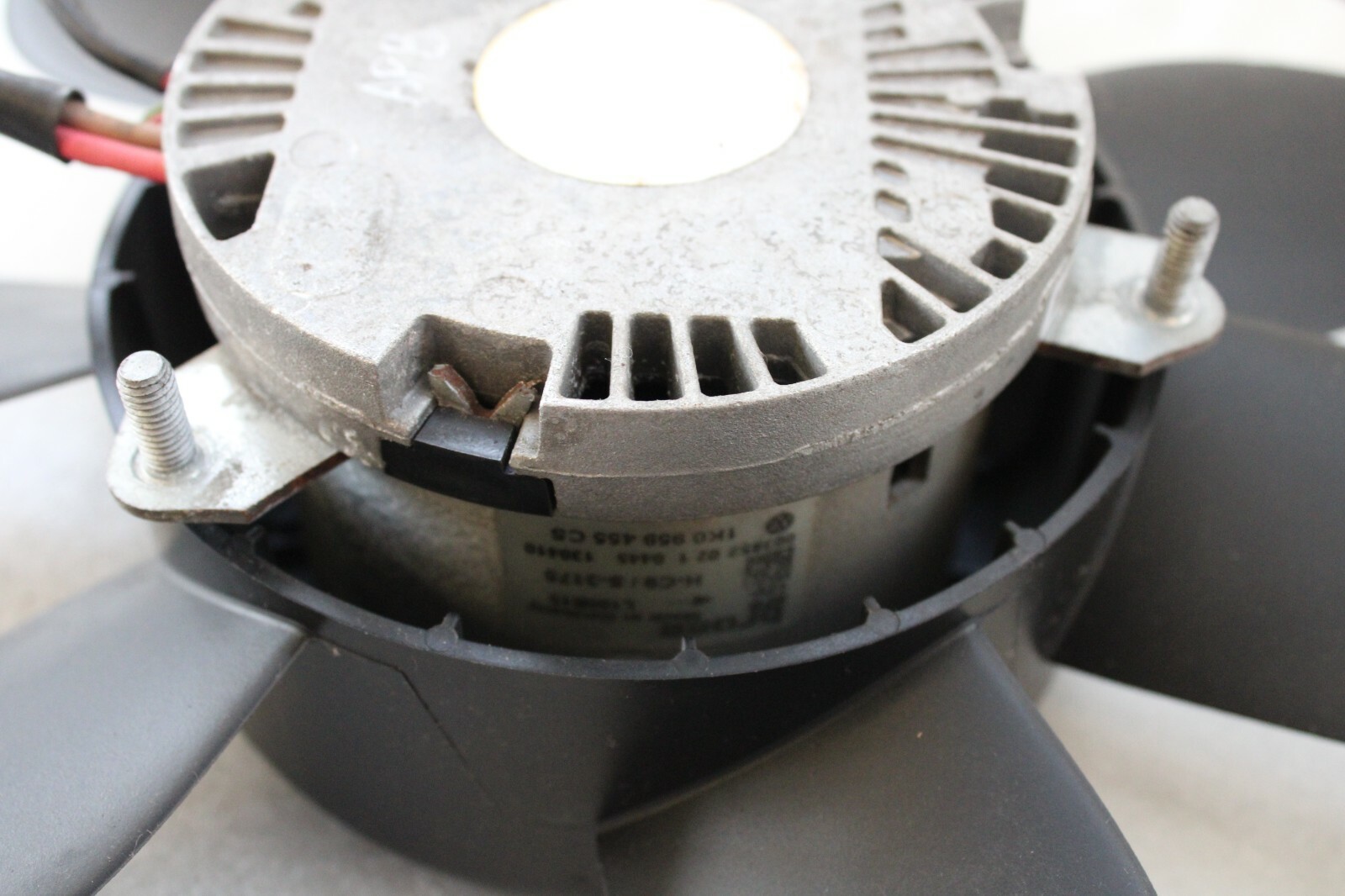 Volkswagen 2015-2018 OEM Auxiliary Cooling Fan W/Motor – Image 11