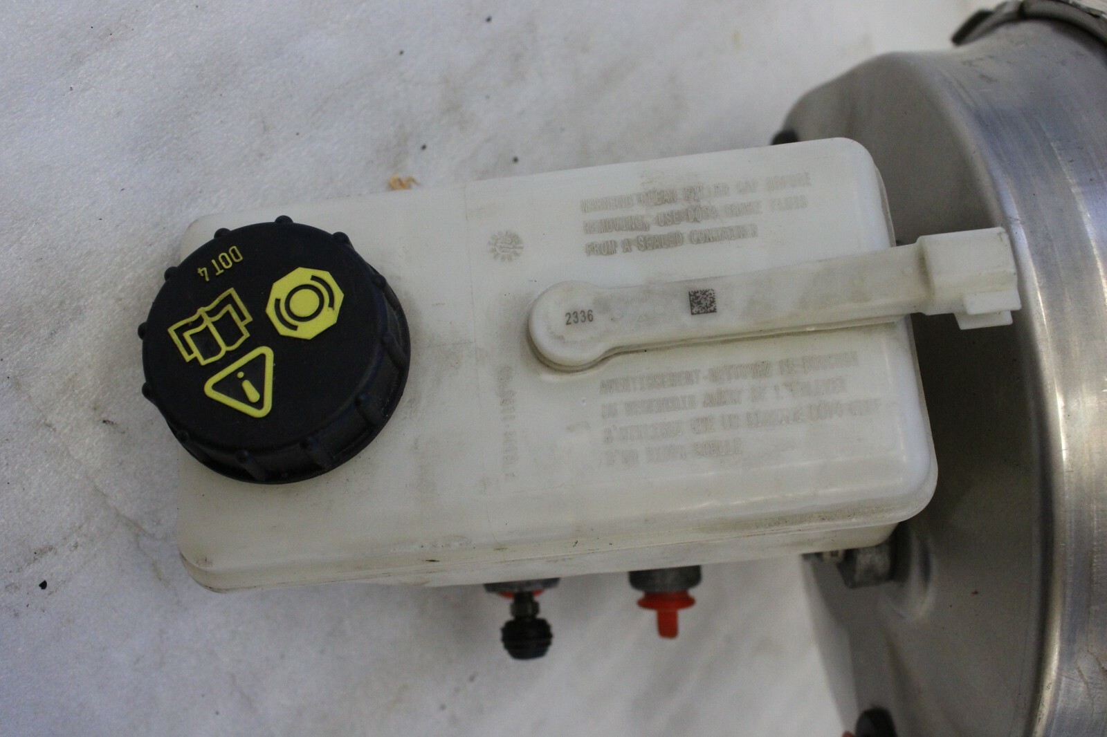 Aston Martin DB11 Vantage V8 2006-2023 OEM Brake Booster and Master Cylinder - Image 7