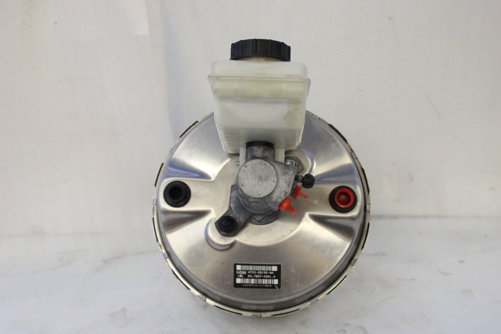 Aston Martin DB11 Vantage V8 2006-2023 OEM Brake Booster and Master Cylinder - Image 9