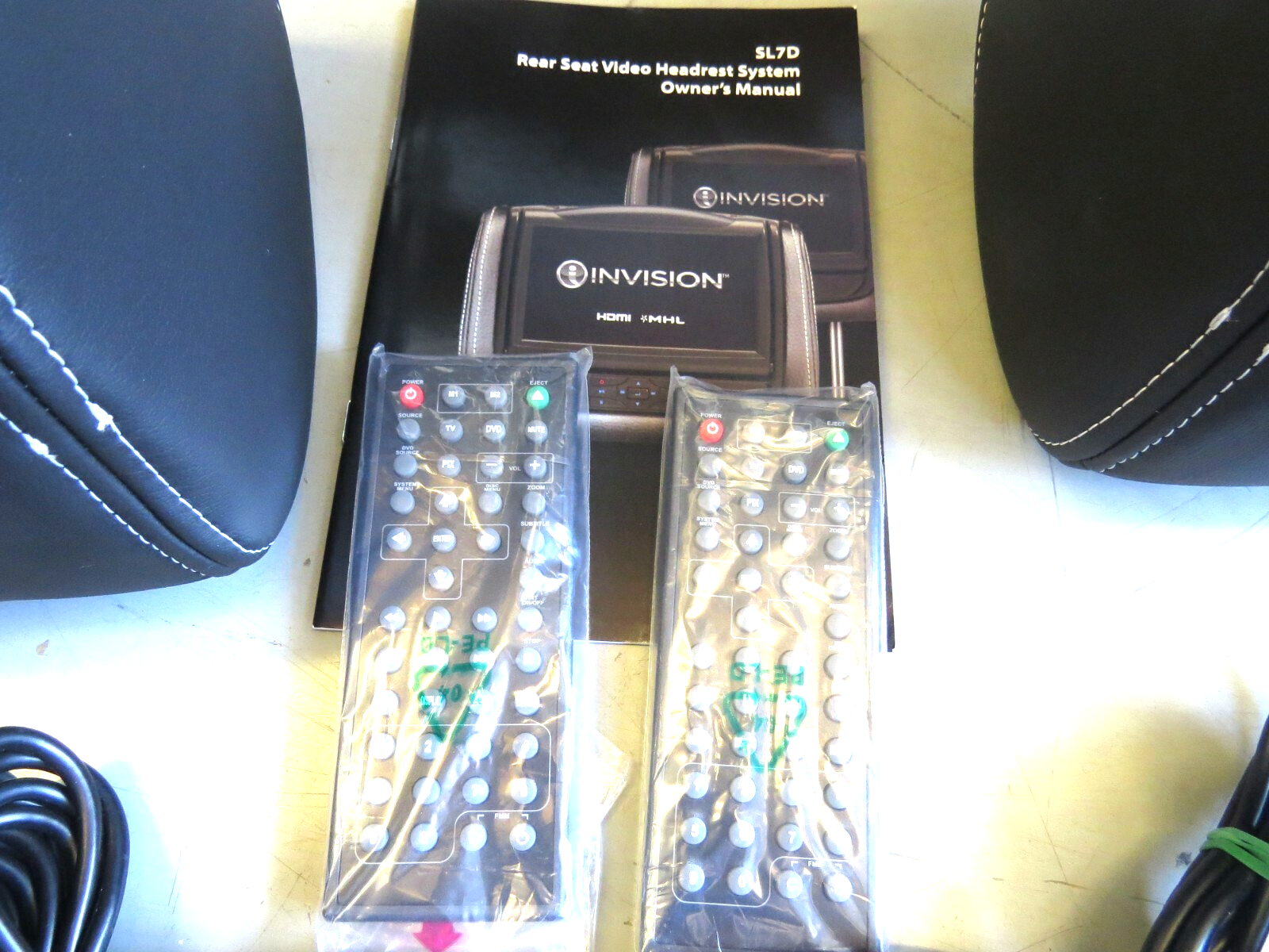 Range Rover Evoque 2015-2019 OEM NEW Headrest 7” LCD Monitor Pair Oxford Ebony - Image 9