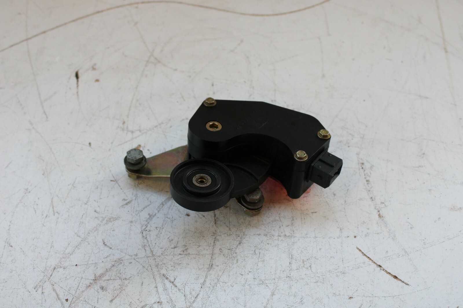 Porsche 911 1989-1998 OEM Belt Tension Sensor 96410603507; 99310603500 – Image 3