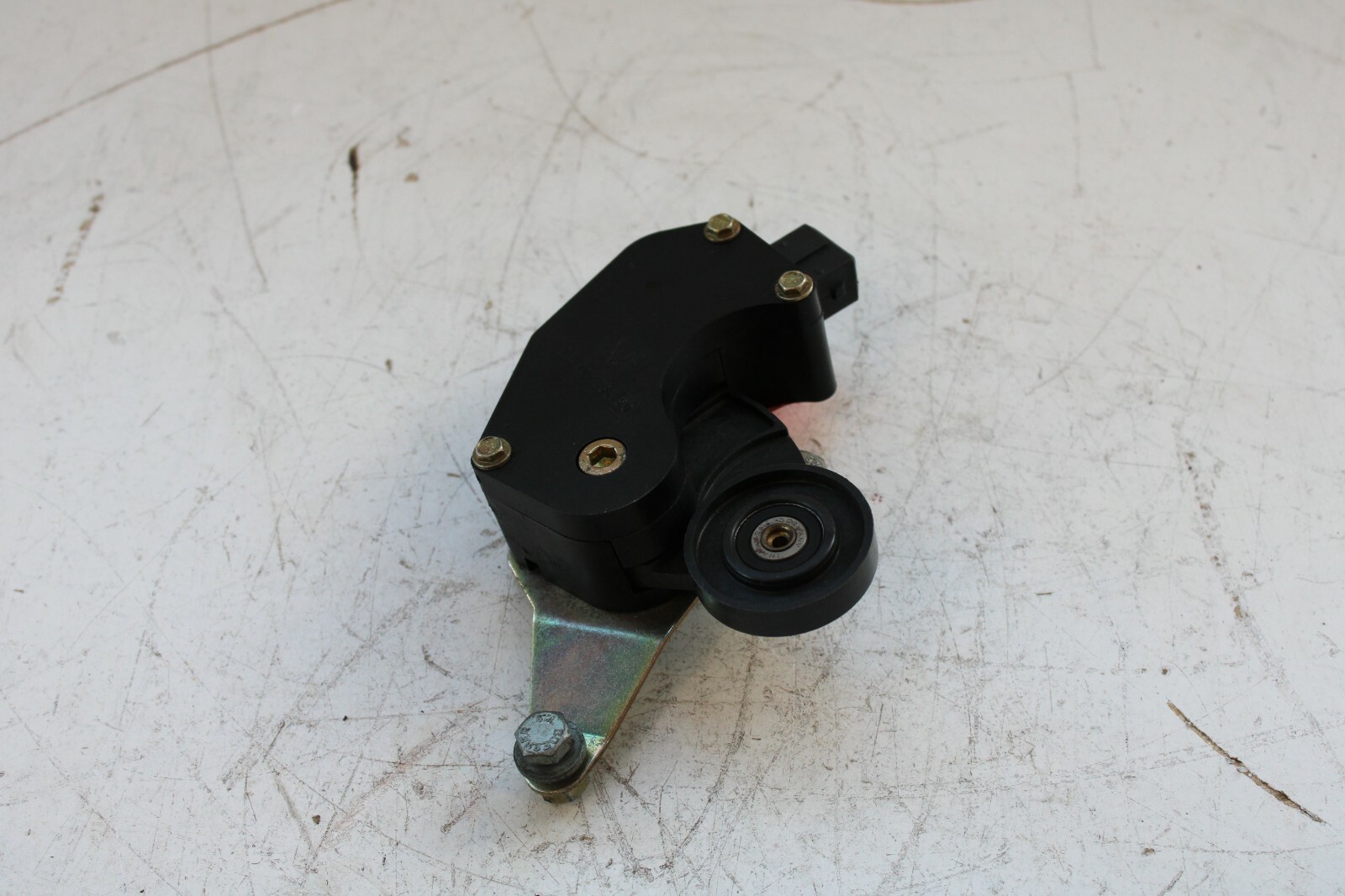 Porsche 911 1989-1998 OEM Belt Tension Sensor 96410603507; 99310603500 – Image 9